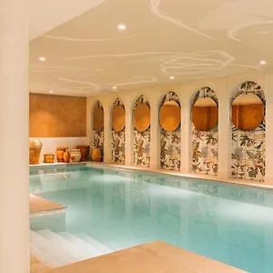 Bloom House & 4*, Paris Frankreich