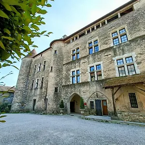 Les De La Renaissance Hotel